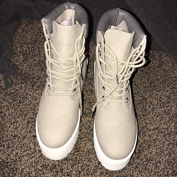 Never worn - Picture 2 of 4